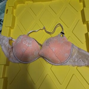 Victoria's Secret Peach Lace Bra
